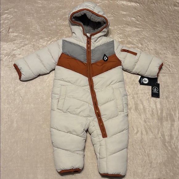 Volcom Infant Snowsuit - Picture 1 of 4